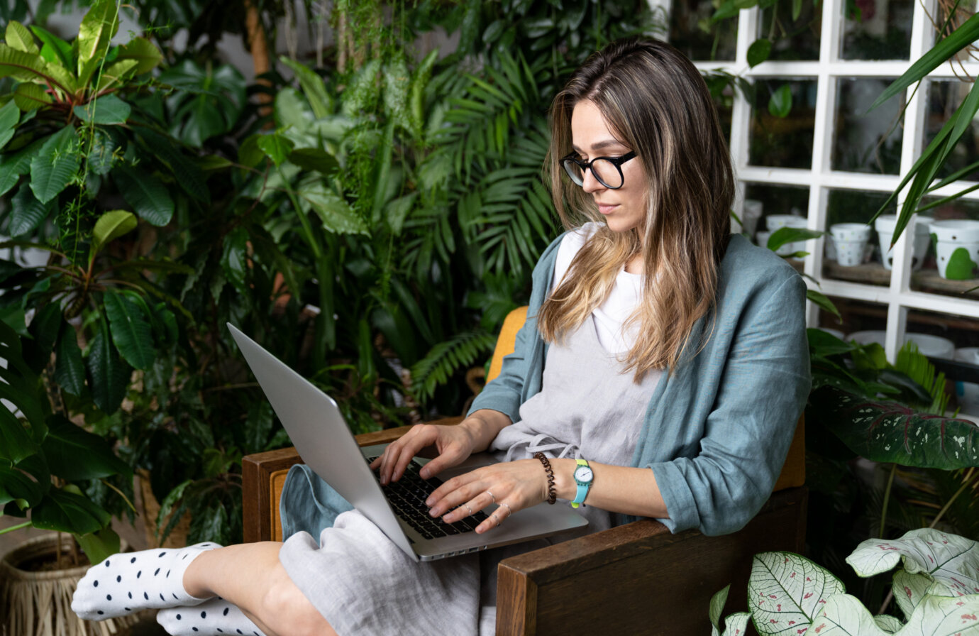 LAVORO DA CASA? ECCO COME ESSERE PIÙ SOSTENIBILI!